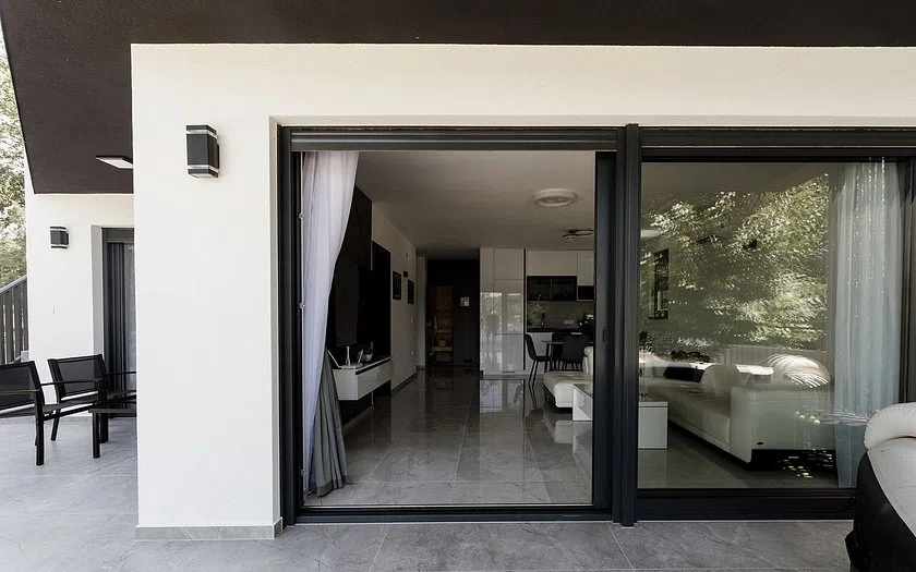 Konsep keseluruhan fasad rumah modern