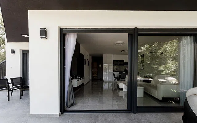 Satuan ukur, allowance dan pekerjaan pendukung untuk fasad bangunan makassar