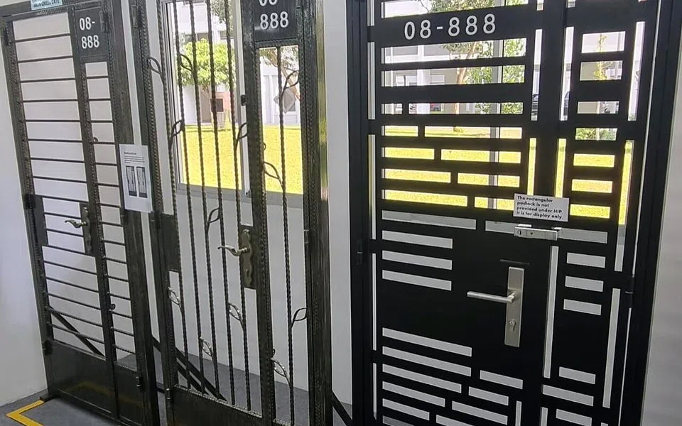 Visual realistis Pagar WPC Kombinasi Besi — ZEPINDO