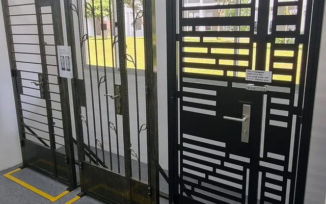 Material pagar hidup di luar ruang setiap hari — Maintenance Pagar Besi dan Otomatis