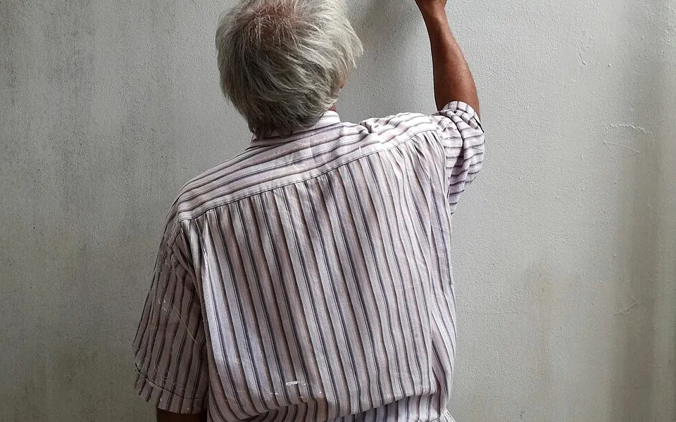 Visual realistis Perbaikan Retak Rambut sebelum Pengecatan — ZEPINDO