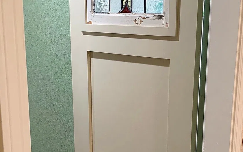 Visual realistis pintu panel veneer: fungsi, spesifikasi dan kondisi existing