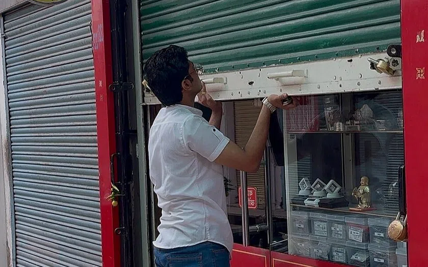 Konsep keseluruhan rolling door
