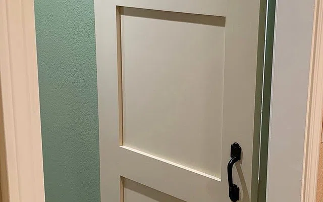 Rasa sebuah pintu ditentukan oleh gerak dan hardware — Apa Itu Fire Rated Door?