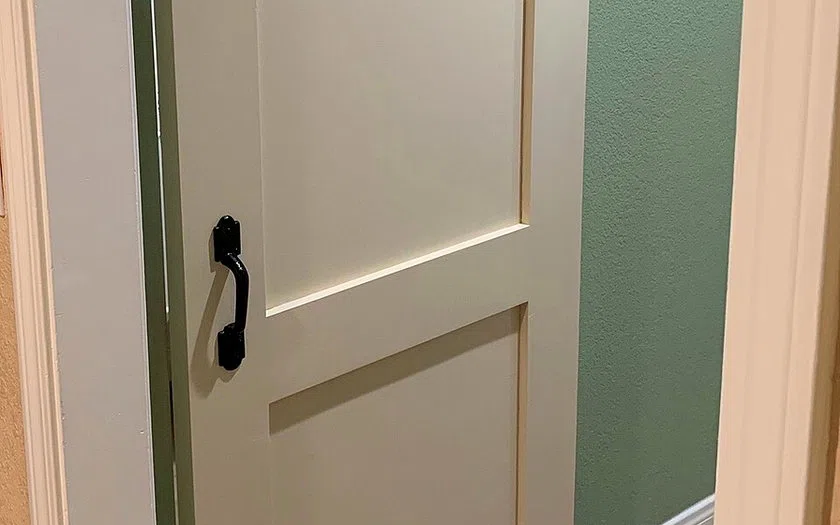 Visual realistis floor hinge: fungsi, spesifikasi dan kondisi existing