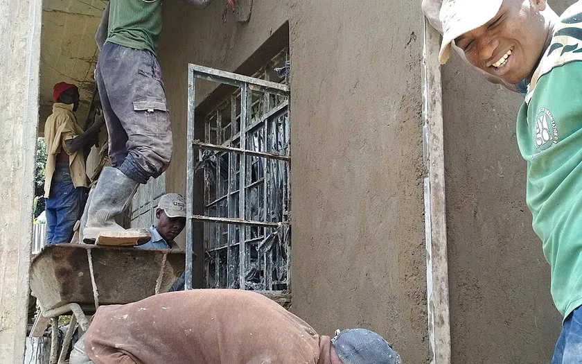 Konsep detail dan pemeriksaan tukang borongan renovasi